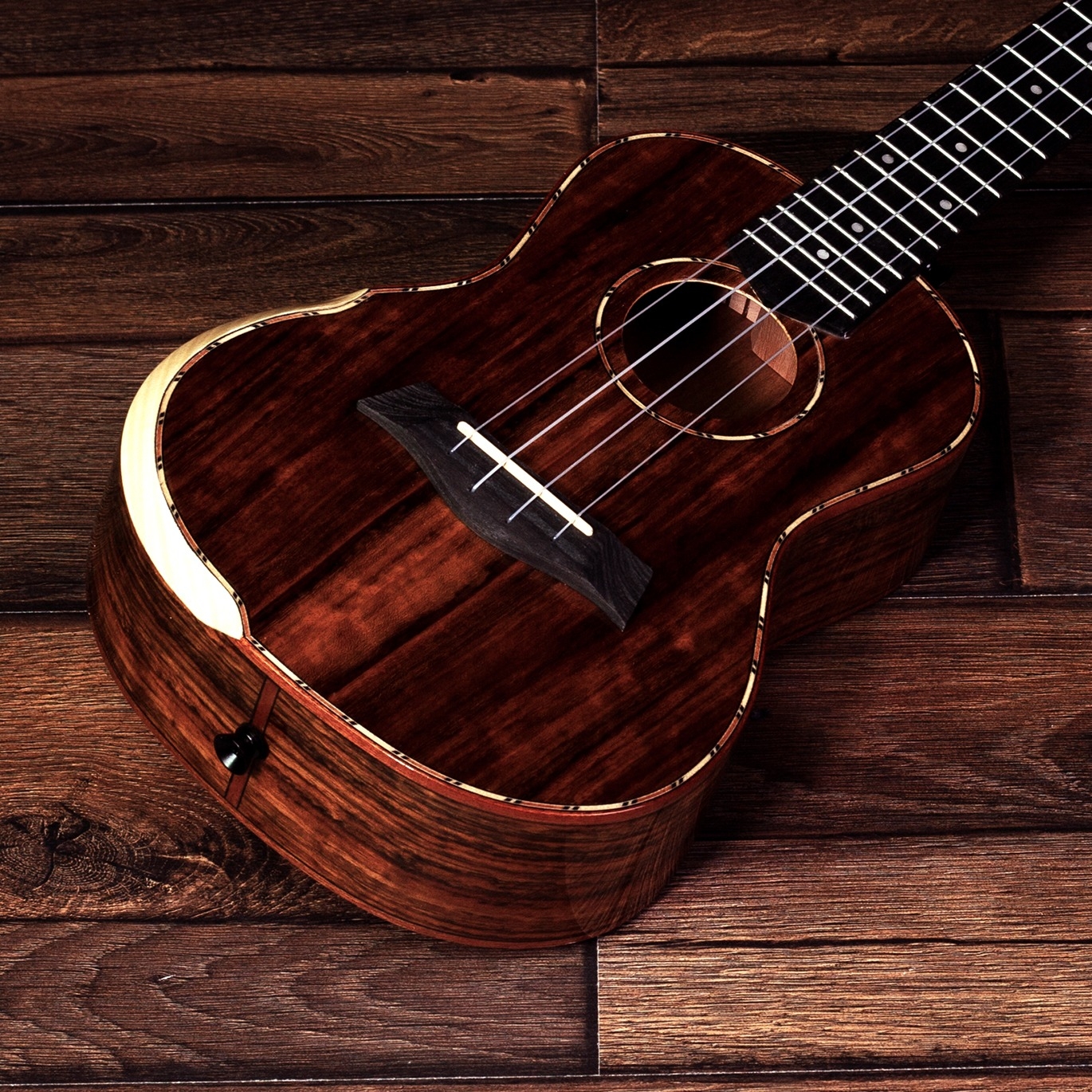 BMUK5C Walnut Concert Ukulele 