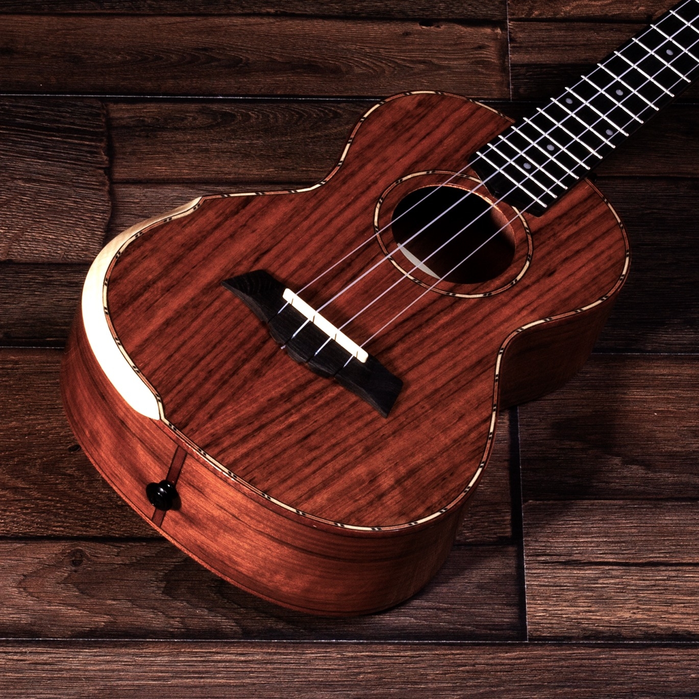 BMUK5T Walnut Tenor Ukulele 