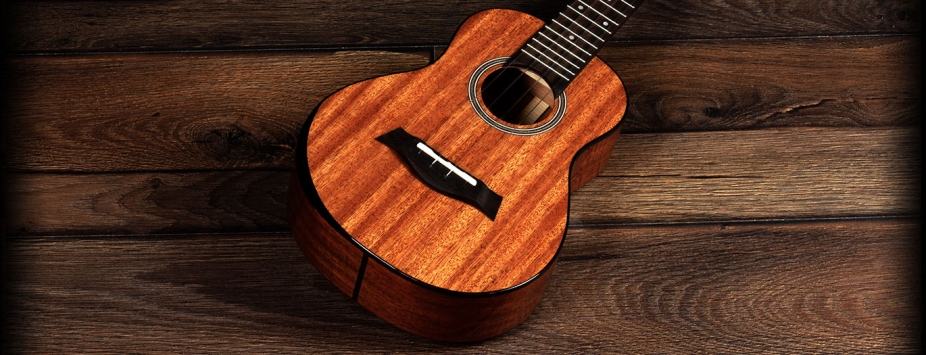 BMUK10C Solid Mahogany Concert Ukulele 